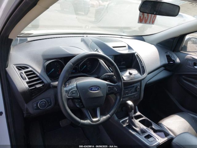 1FMCU9GD8HUF00552 Ford ESCAPE SE