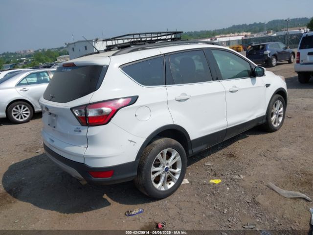 1FMCU9GD8HUF00552 Ford ESCAPE SE