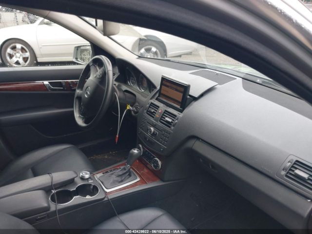 2011 MERCEDES-BENZ C 300 WDDGF8BB7BR141534 Photo 4