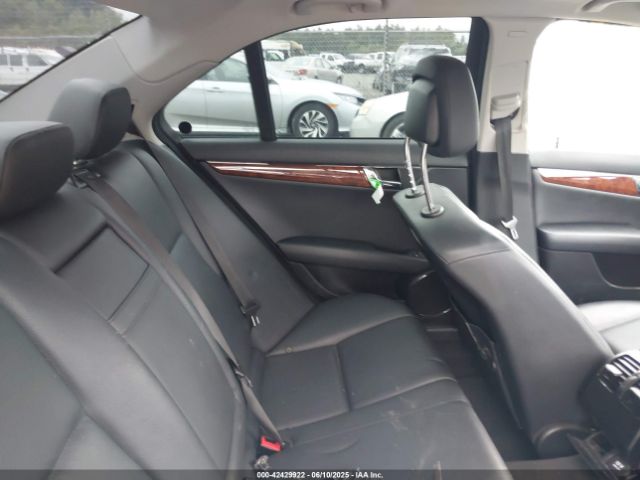 2011 MERCEDES-BENZ C 300 WDDGF8BB7BR141534 Photo 7