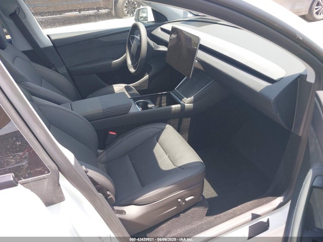 7SAYGDEE7TA393981 Tesla Model Y