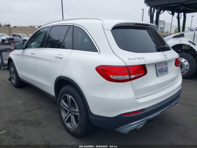 2019 MERCEDES-BENZ GLC 300 WDC0G4JB8KV182470 Photo 2