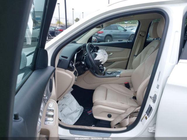 2019 MERCEDES-BENZ GLC 300 WDC0G4JB8KV182470 Photo 4