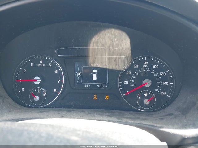 5XYPGDA39HG329845 KIA 2017