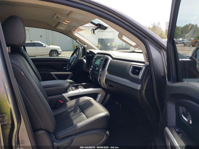 1N6AA1E5XKN519197 Nissan Titan