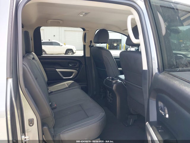 1N6AA1E5XKN519197 Nissan Titan