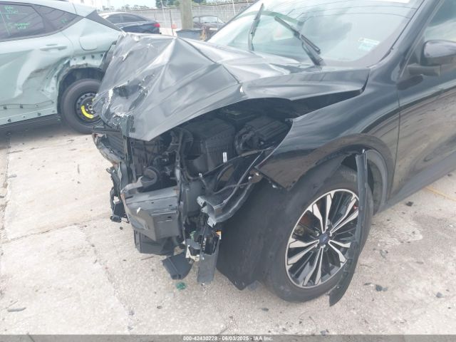 1FMCU0G64NUA91023 Ford ESCAPE SE