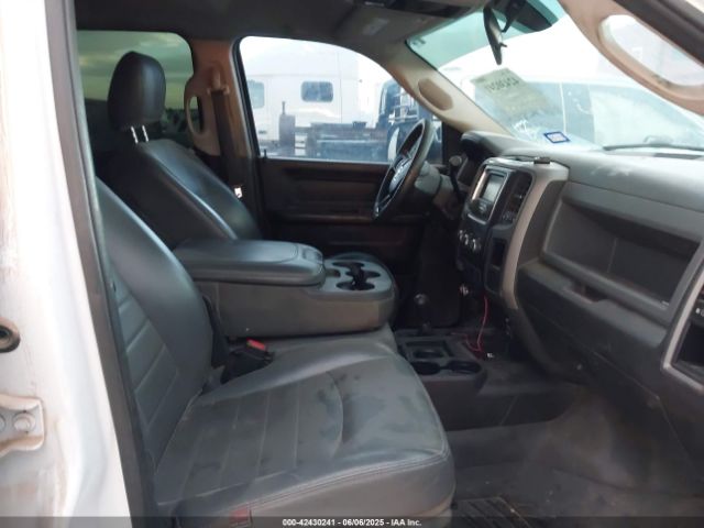 3C6UR5HJ6JG425275 RAM 2500 Tradesman  4x4 8' Box