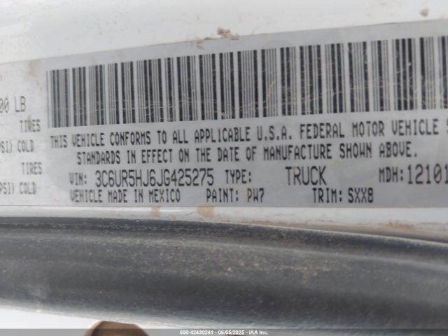 3C6UR5HJ6JG425275 RAM 2500 Tradesman  4x4 8' Box