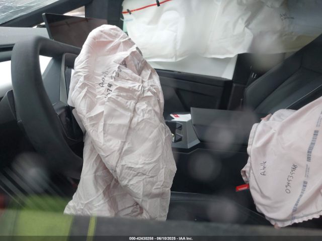 2024 TESLA CYBERTRUCK 7G2CEHED5RA015076 Photo 4