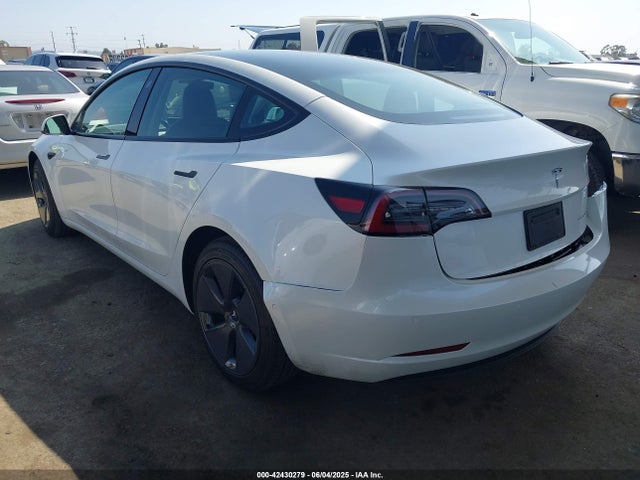 2022 TESLA MODEL 3 5YJ3E1EB4NF183958 Photo 2