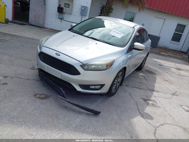 Ford FOCUS SE 2016 1FADP3FE3GL280819 Image 2