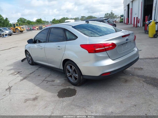 Ford FOCUS SE 2016 1FADP3FE3GL280819 Image 3