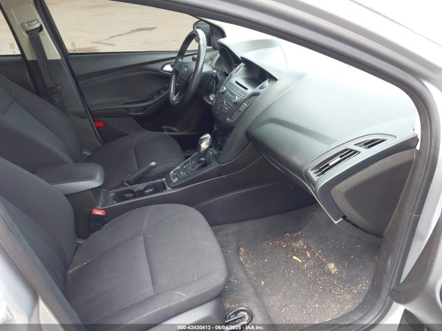 Ford FOCUS SE 2016 1FADP3FE3GL280819 Image 5