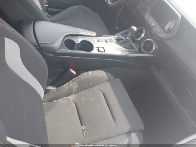 2016 CHEVROLET CAMARO 1G1FE1R77G0187063 Photo 4
