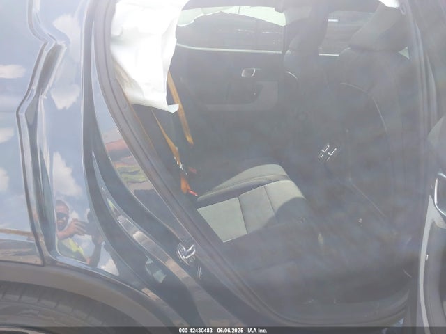 Polestar e400v6 2022 LPSED3KA4NL078457 Image 8