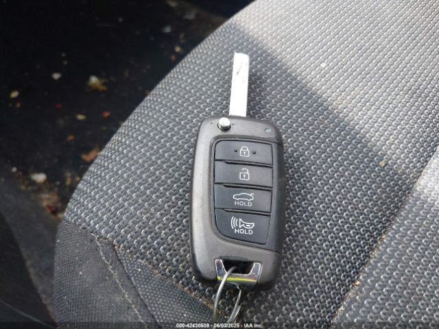 3KPC24A31KE069653 Hyundai ACCENT SE