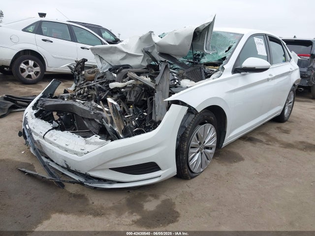 3VWCB7BU8KM174007 Volkswagen 1.4 tsi