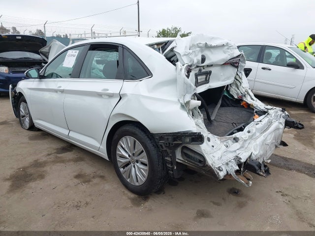 3VWCB7BU8KM174007 Volkswagen 1.4 tsi