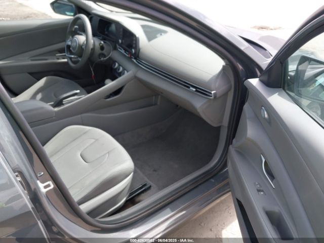 KMHLL4DG0RU639967 Hyundai ELANTRA SE