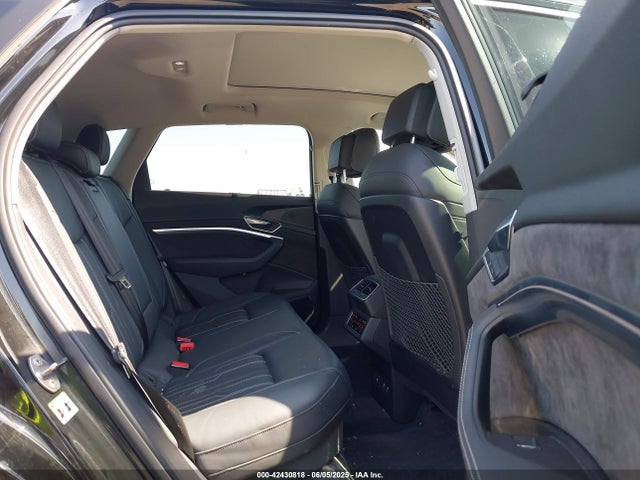 Audi E-Tron 2019 WA1VABGE7KB023213 Image 8