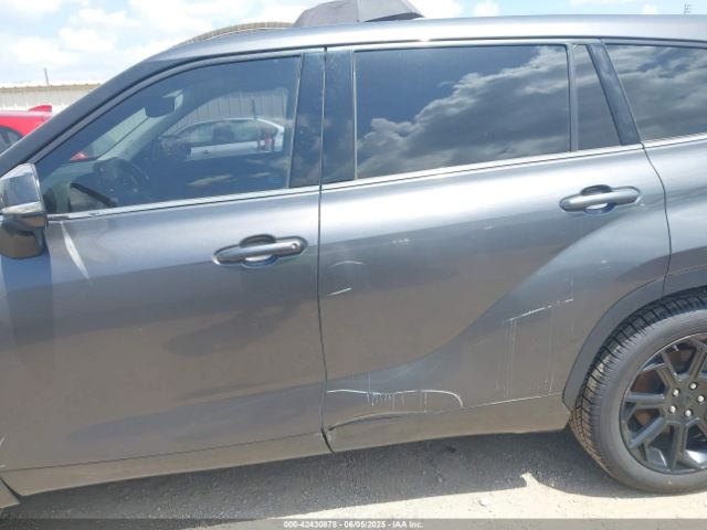 5TDCZRAH5NS560631 Toyota Highlander L