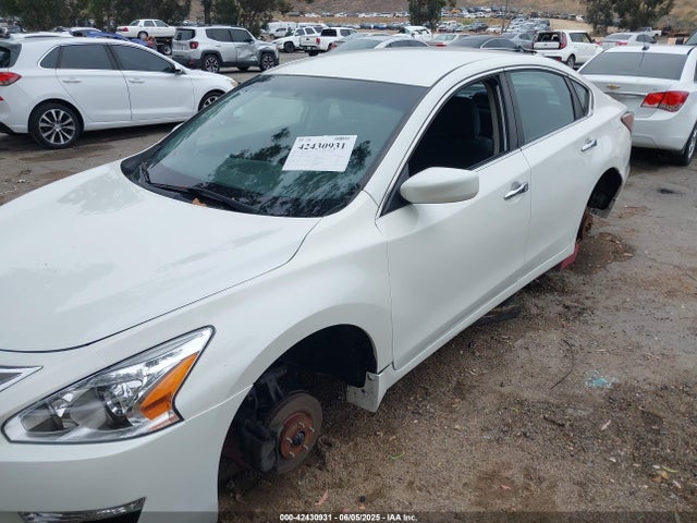 1N4AL3AP5FN362335 Nissan 2015