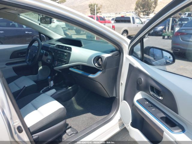 2012 TOYOTA PRIUS C JTDKDTB32C1527803 Photo 4