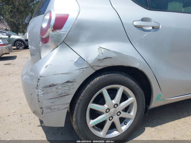 2012 TOYOTA PRIUS C JTDKDTB32C1527803 Photo 5