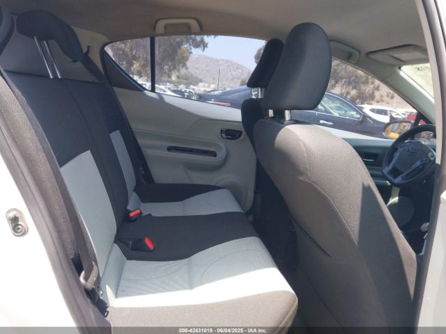 2012 TOYOTA PRIUS C JTDKDTB32C1527803 Photo 7