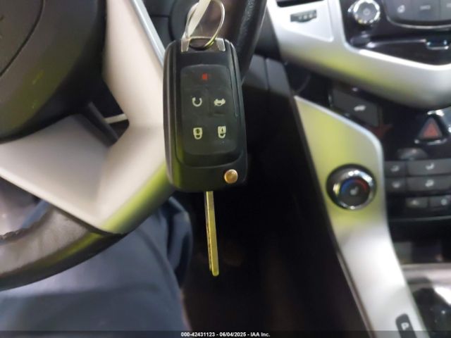 1G1PE5SB7F7105851 Chevrolet Cruze 2lt Auto