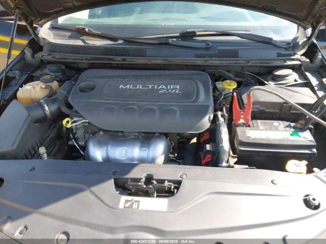 1C3CCCAB3GN139885 Chrysler 200