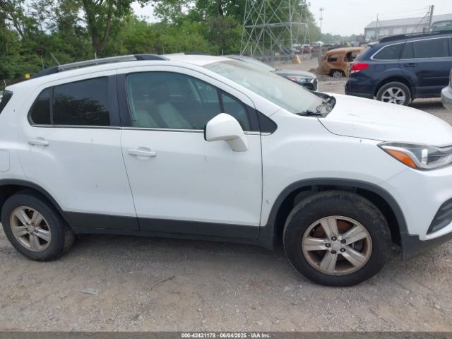 3GNCJPSB0HL140086 Chevrolet Trax Lt