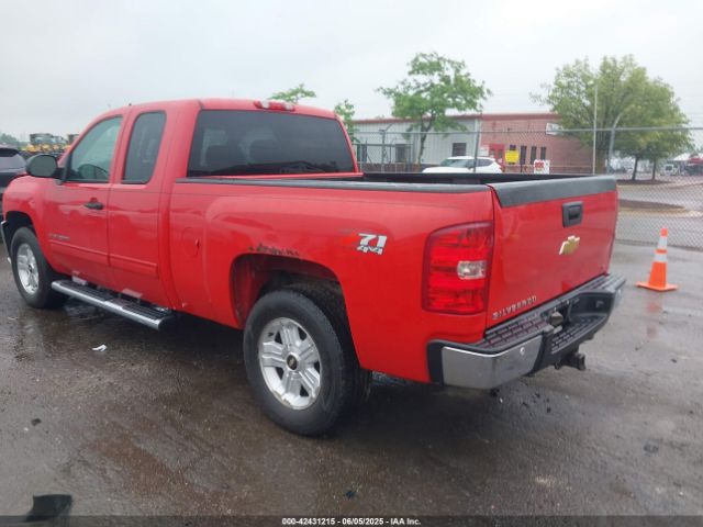 2013 CHEVROLET SILVERADO 1500 1GCRKSE70DZ308127 Photo 2