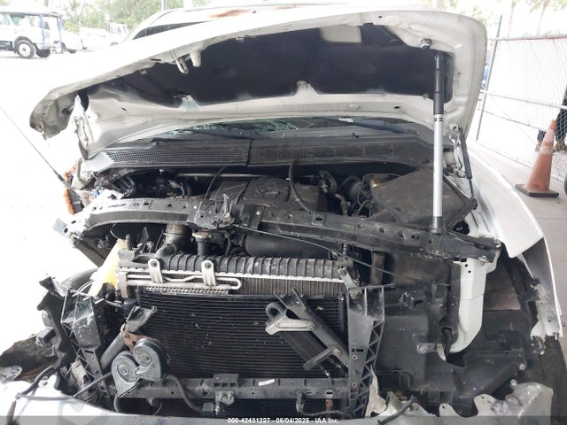 1N6BA0ED1FN502929 Nissan Titan Sl
