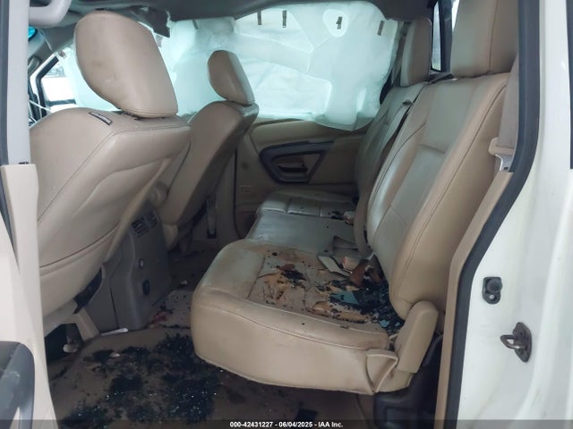 1N6BA0ED1FN502929 Nissan Titan Sl