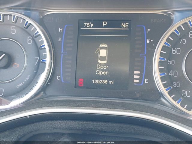1C3CCCAB3GN150885 Chrysler 2016