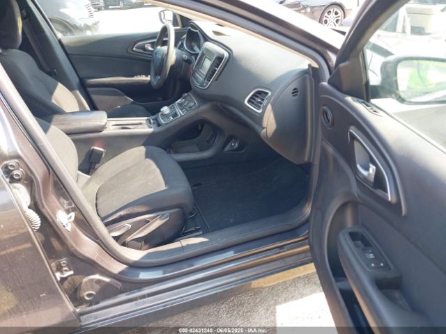 1C3CCCAB3GN150885 Chrysler 2016