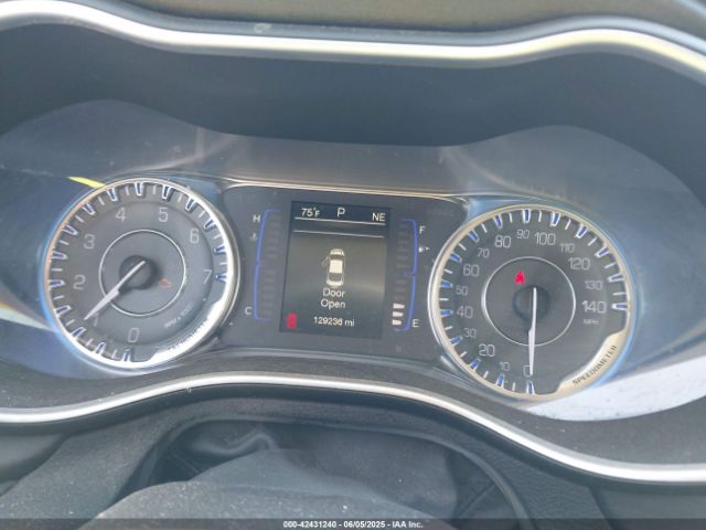 1C3CCCAB3GN150885 Chrysler 2016