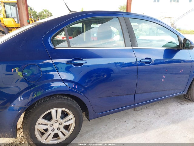 1G1JC5SH2E4176844 Chevrolet Sonic Lt Auto