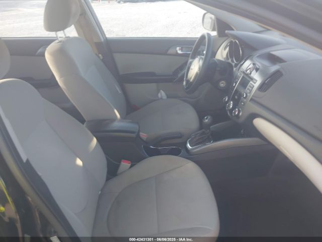 2013 KIA FORTE KNAFU4A22D5704308 Photo 4