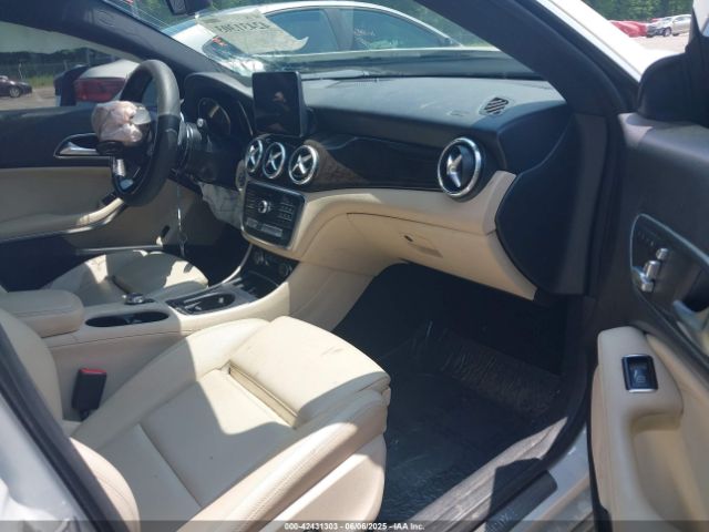 2018 MERCEDES-BENZ CLA 250 WDDSJ4GB8JN665517 Photo 4