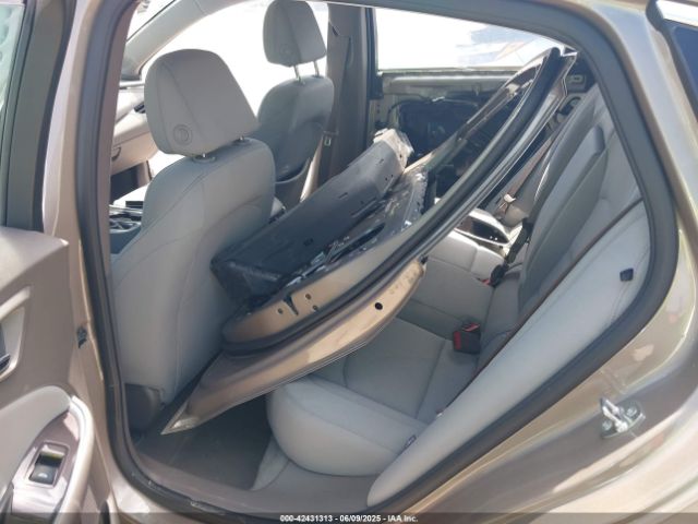 1G1ZD5ST9SF123305 Chevrolet Malibu Fwd 1lt