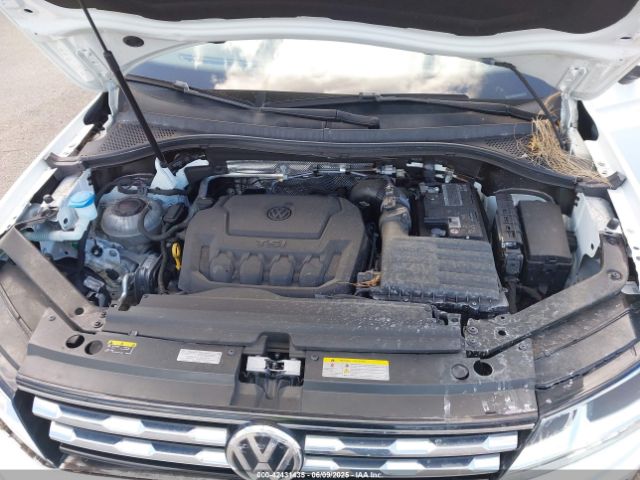 3VV3B7AX4MM136860 Volkswagen Tiguan 2.0t Se/2.0t Se R-line Black/2.0t Sel