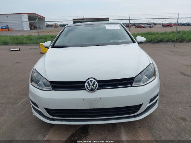 3VW217AU8FM049479 Volkswagen 2015