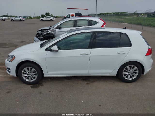 3VW217AU8FM049479 Volkswagen 2015
