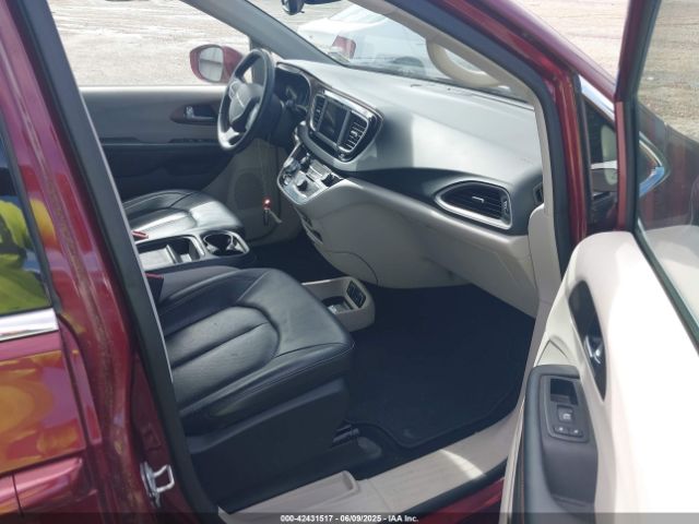2018 CHRYSLER PACIFICA 2C4RC1BG2JR120842 Photo 4