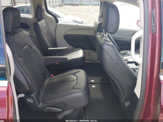 2018 CHRYSLER PACIFICA 2C4RC1BG2JR120842 Photo 7