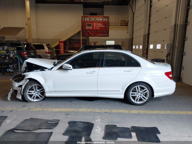Mercedes-Benz C-Class 2014 WDDGF4HB9ER303135 Image 14
