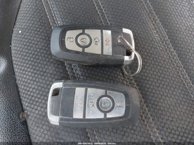 3FA6P0HD2JR228747 Ford FUSION SE